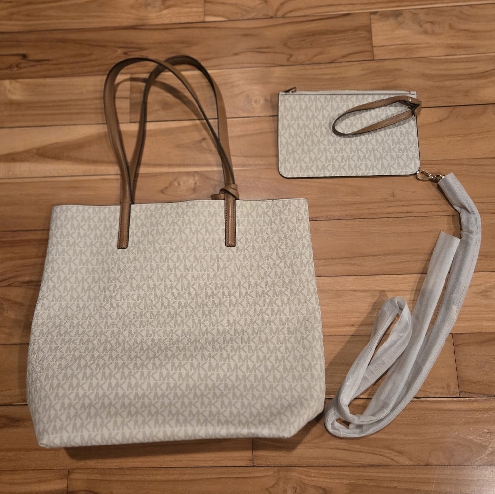 Michael Kors Cream and Brown Shoulder Bag